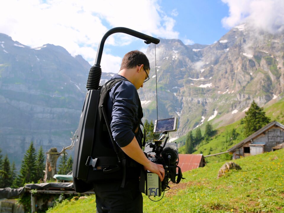 Easyrig Vario 5 (Standard Gimbal Flex Vest and 5 Extended Arm